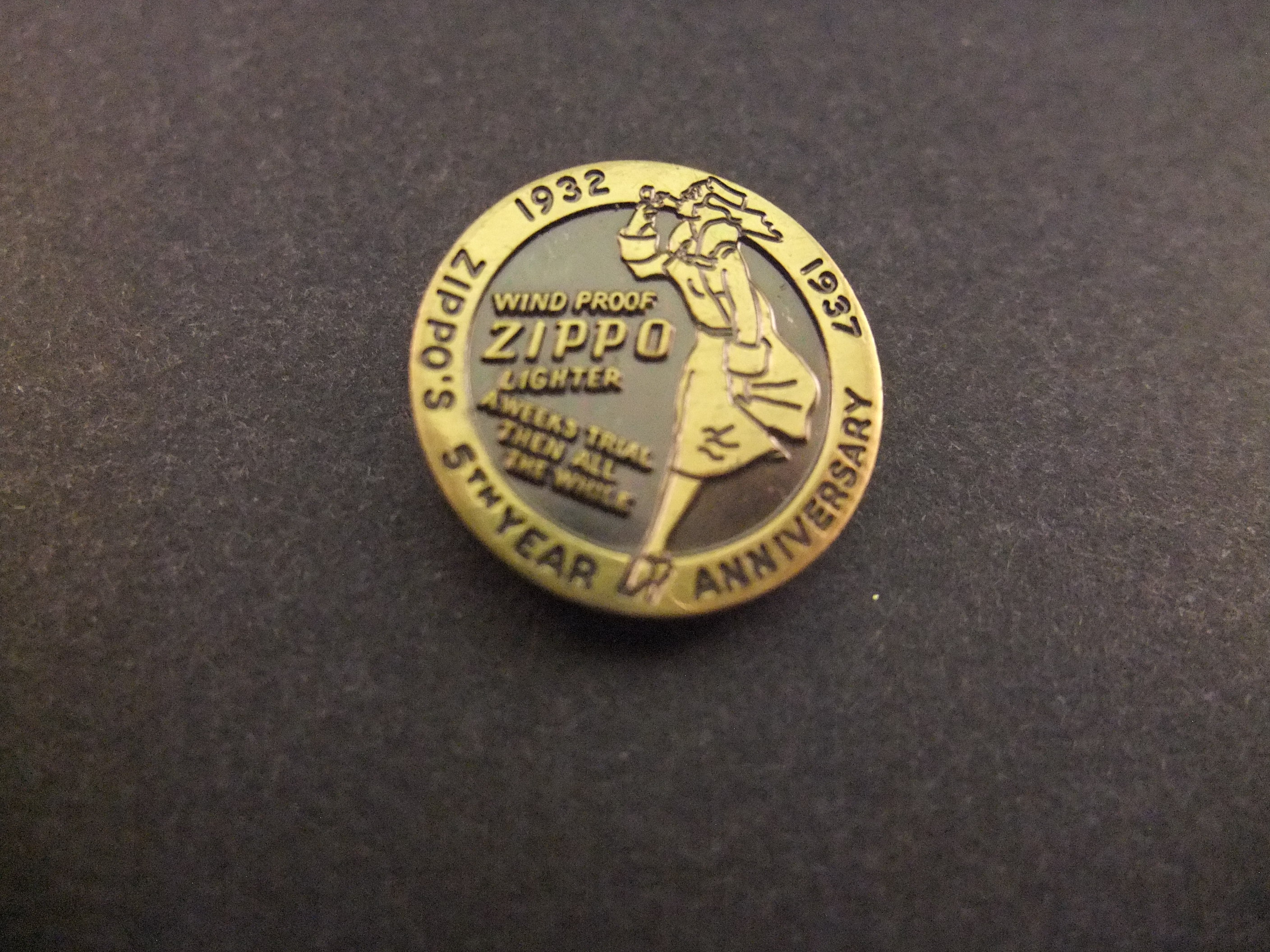 Zippo benzine-aanstekers 5 jarig jubileum goudkleurig
